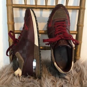 Men’s Louis Vuitton sneaker “run away”